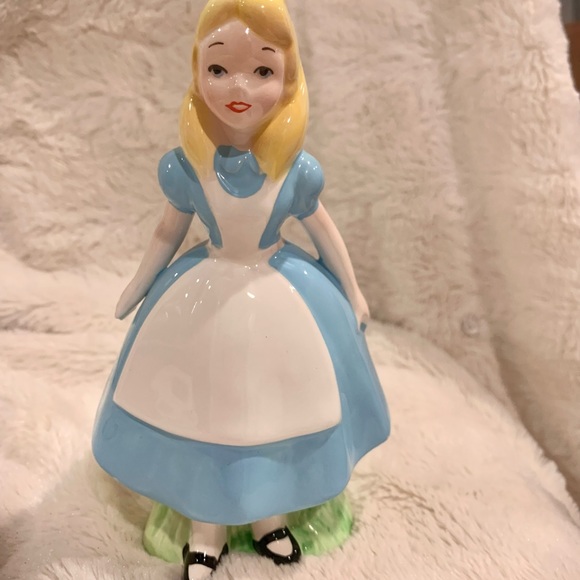 Vintage 1960's DISNEY 6" ALICE IN WONDERLAND Ceramic Figure ~ Japan Wales - Picture 1 of 2